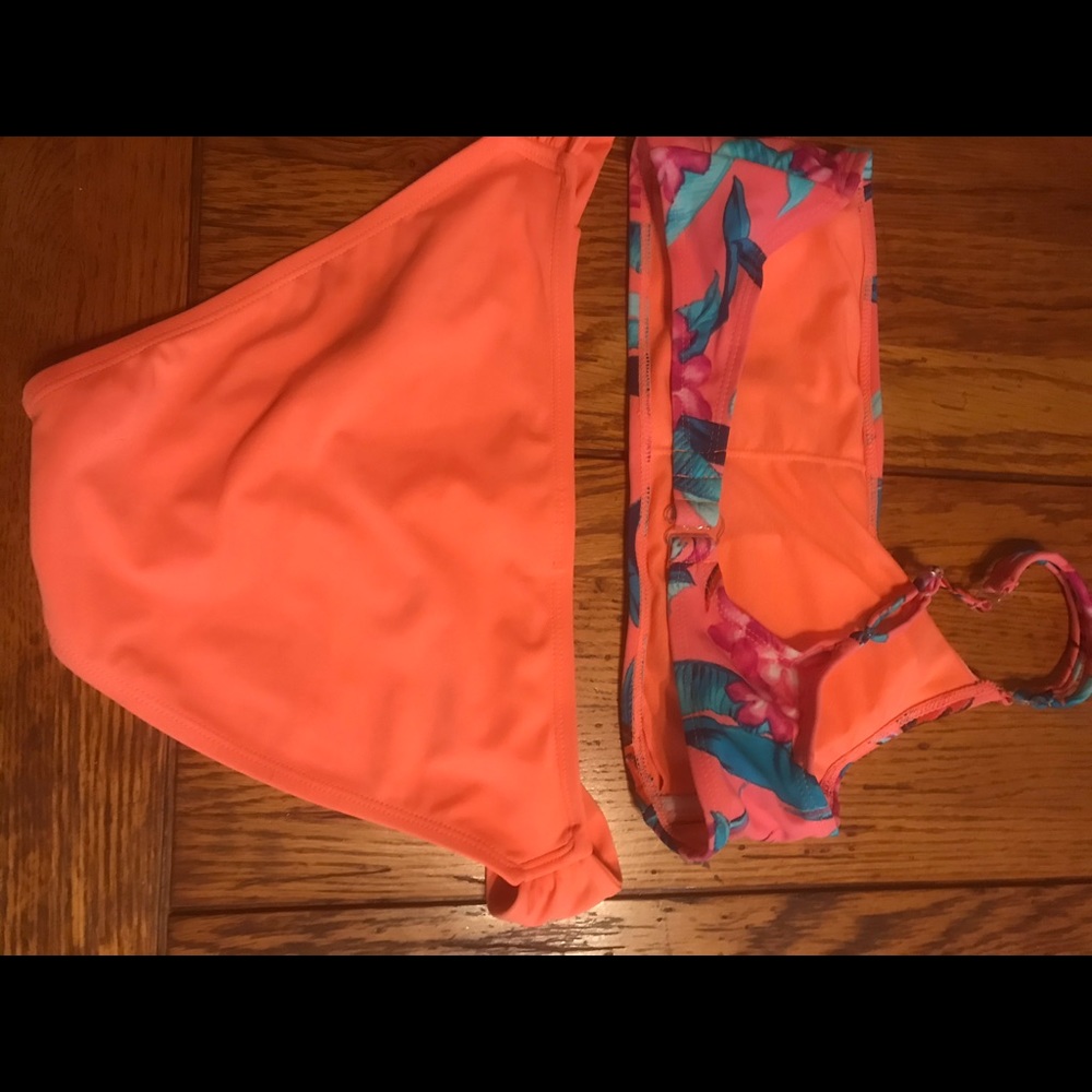 Bathing - Picture 2 of 2